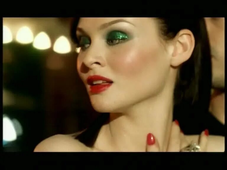 Dancer bextor. Софи эллис-бекстор. sophie ellis bextor 2025. софи эллис бекстор 2001. софи элистер бекстор murder on the dance floor.