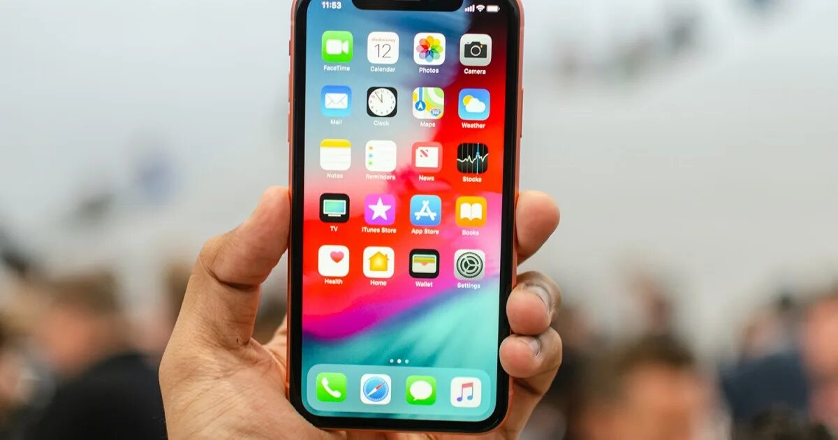 Iphone xr приложение. Iphone xr (6.1). iphone xr экран. iphone xr 2018. iphone 12 и xr.