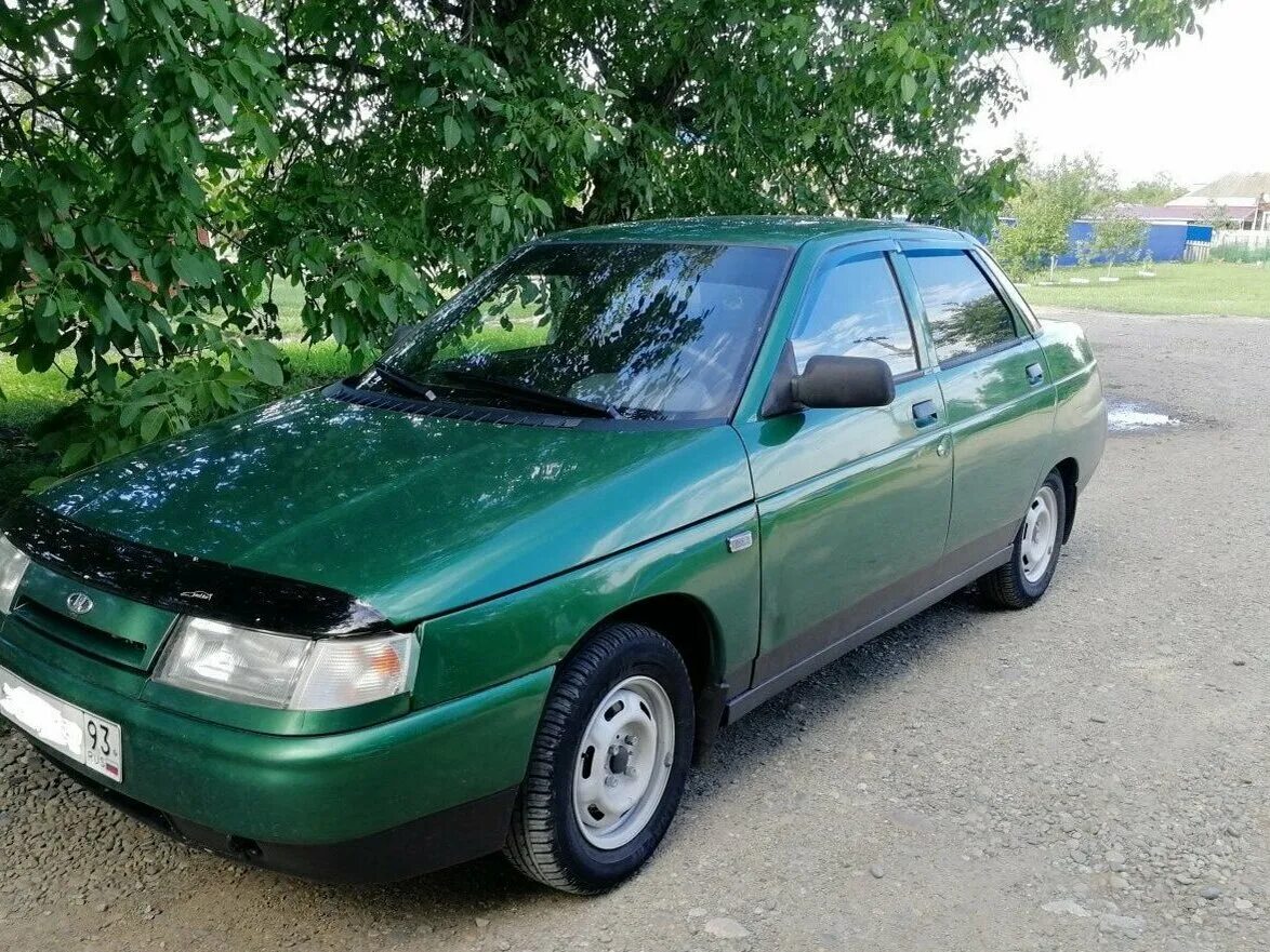 Зеленую десятку. ВАЗ-2110 1998 серебристо зелёный.