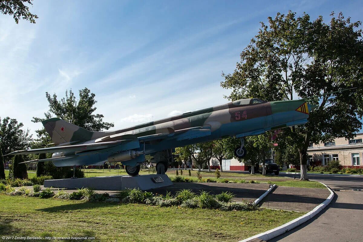 Авиационный ремонтный завод хабаровск. 275 арз краснодар. Авиационный завод луганск. 322 авиационный ремонтный завод (322 арз). 20 авиационный ремонтный завод (20 арз).