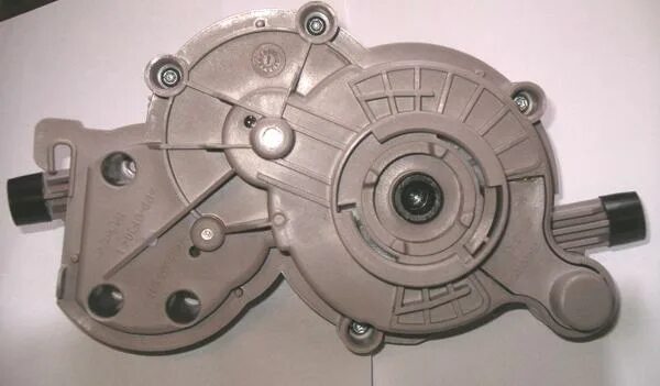 Корпус редуктора мясорубки мулинекс ме106. Редуктора мулинекс. Редуктора мулинекс. Корпус редуктора на мясорубку мулинекс hv1. Редуктора мулинекс.