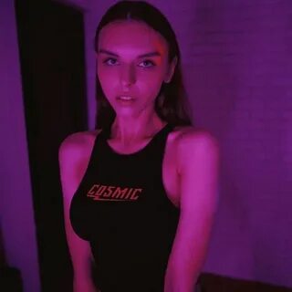 Вика меднис