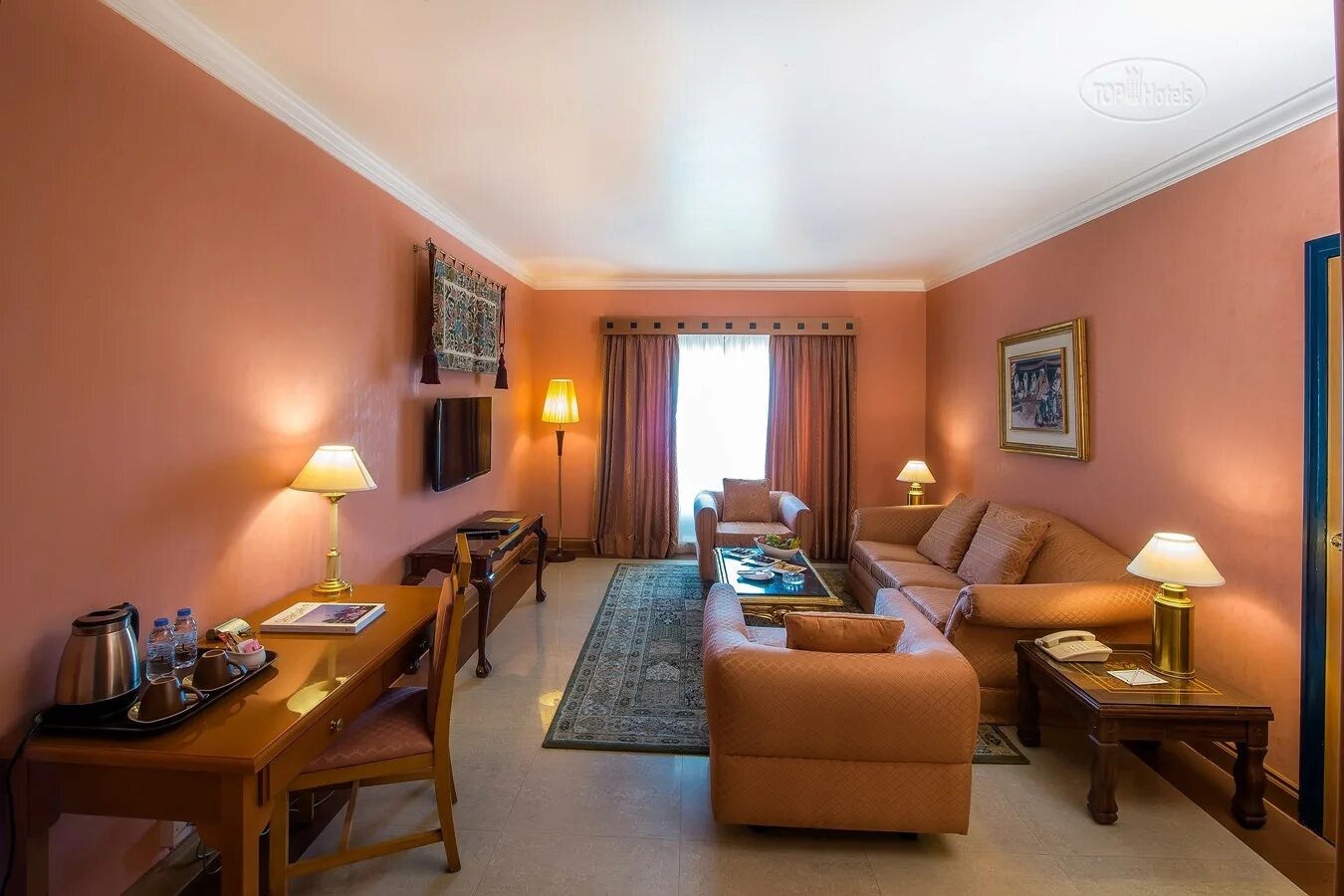 Холидей интернешнл шарджа. Holiday international sharjah 4. junior suite интернешнл шарджа. holiday international sharjah номера.