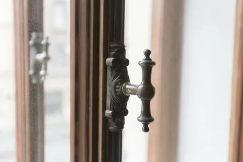 Кремоны оконные старинные на мешке