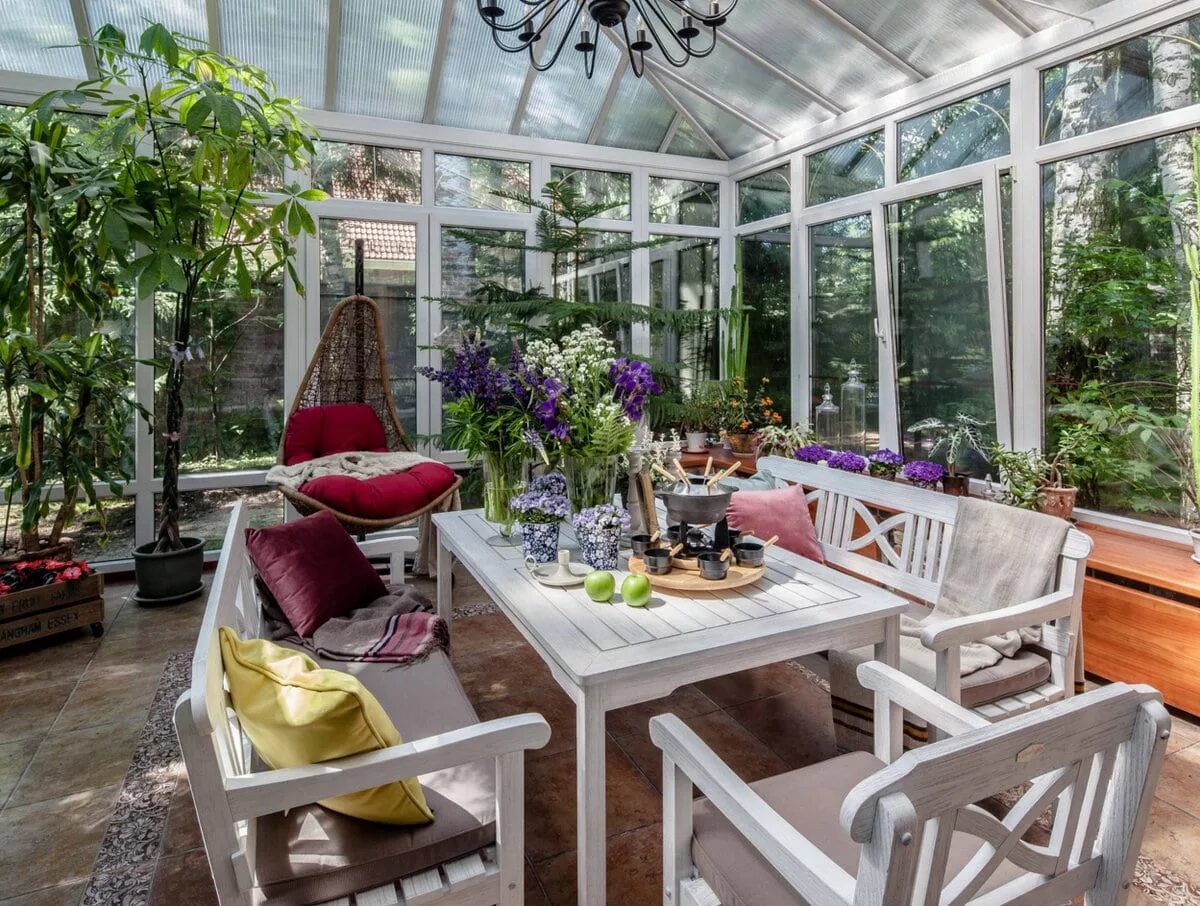 Застекленное помещение для выращивания растений. Застекленная веранда. Зимний сад кесадо-алонсо. Отопление зимнего сада. Застекленная веранда зимний сад.