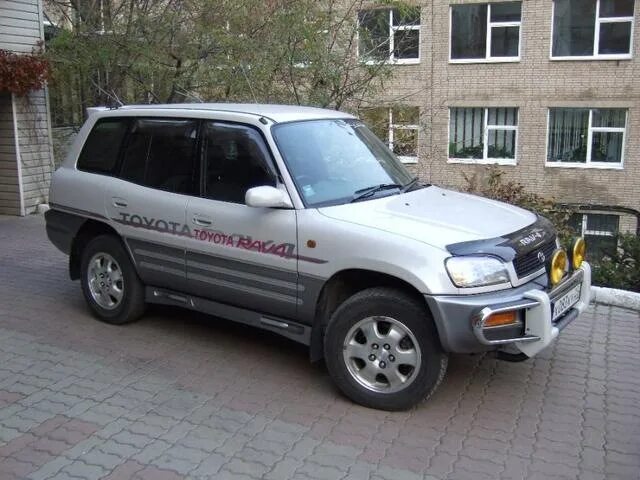 Тойота рав 4 98 год 2 литра. Кенгурятник rav4 1 поколение. Рав 4 98 года. Тойота рав 4 1999 года. Тойота рав 4 98.