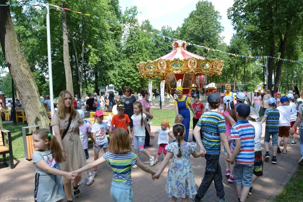 Скитский парк Сергиев Посад. Карусель Скитские пруды Сергиев Посад. Сергиев Посад парк Скитские пруды. Скитские пруды Сергиев Посад аттракционы. Досуг сергиевом посаде