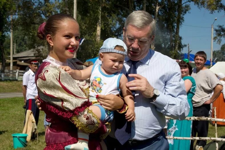 Село Ермаковское Красноярского края. Ермаковская Мигна. Глава Ермаковского района. Глава Ермаковского района Красноярского.