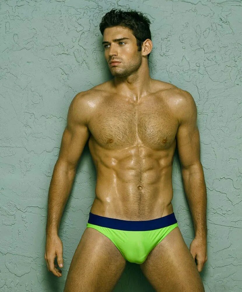 Steven brewis модель. Грегг хомм. П видео парни. Модель joshua michael brickman с членом. Качки в мокрых плавках.