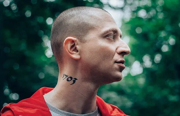 Оксимирон солнце фнаф. Райтраун блоггер. Оксимирон фото. Oxxxymiron 2010. Оксимирон 2010.