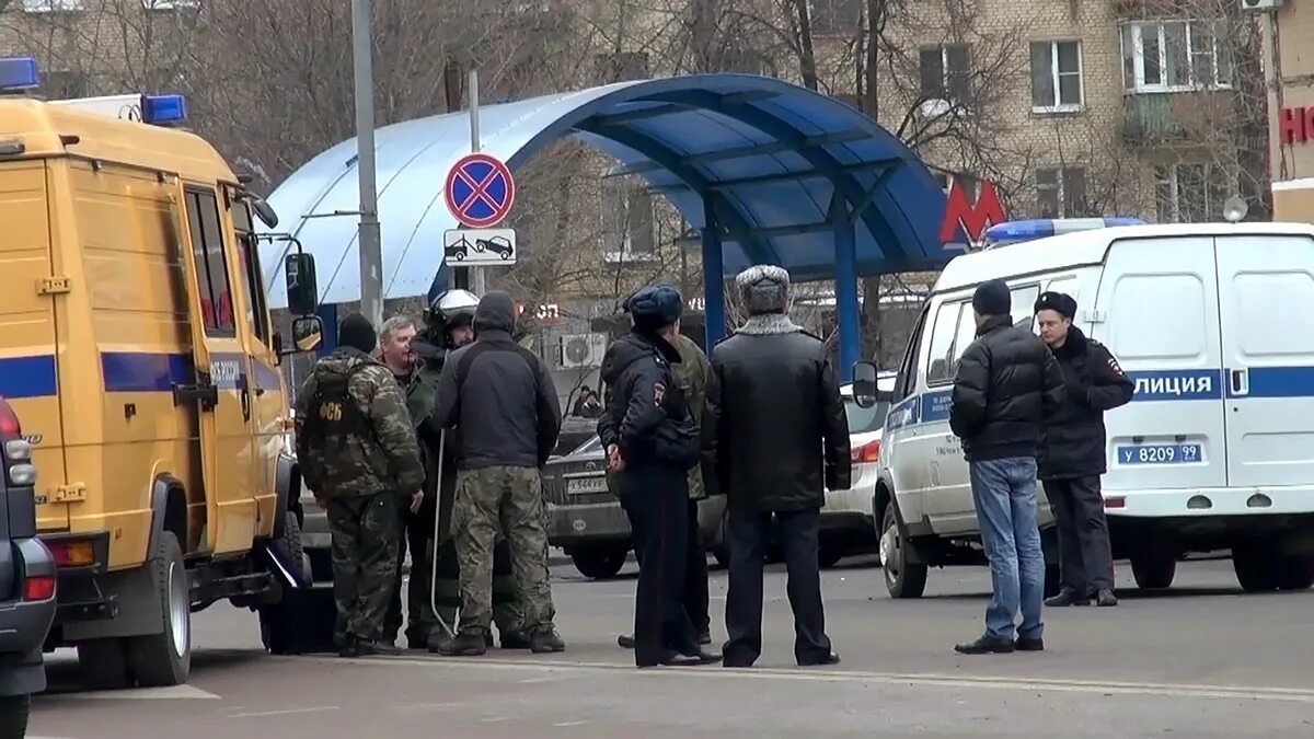 Что произошло на октябрьском поле. Убийство на октябрьском поле. Что произошло на октябрьском поле. Что произошло на октябрьском поле. Что произошло на октябрьском поле.