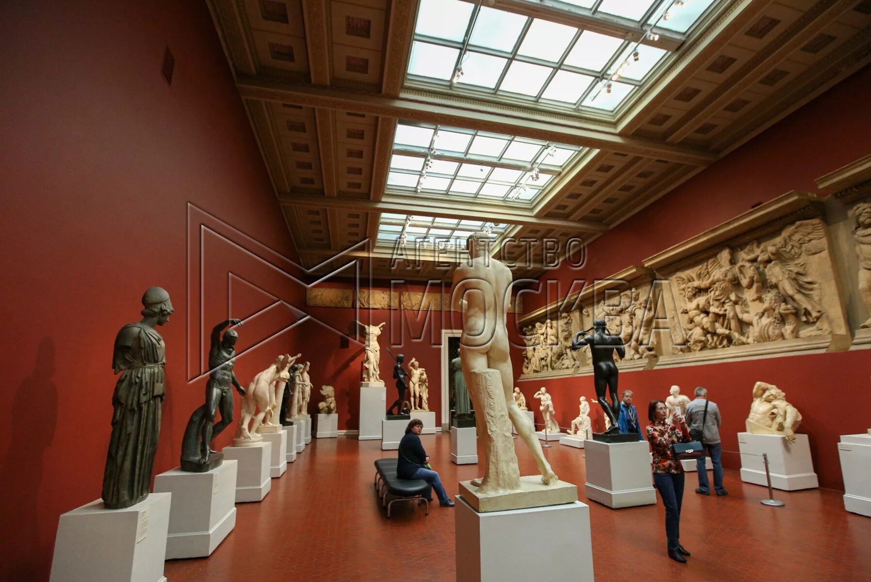 Музей изобразительных искусств пушкина в москве. Московский музей современного искусства на гоголевском. Музей изобразительных искусств им пушкина открытие. Музей изобразительных искусств имени пушкина. Выставочный зал «центр искусств.