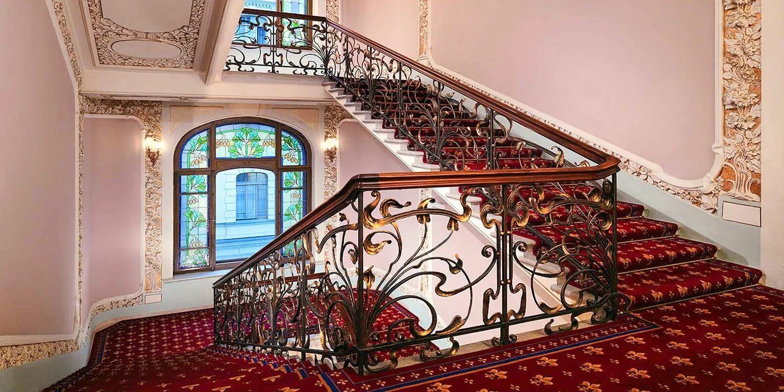 Отель National Luxury Collection Hotel 5*, Москва, цены от 19201 руб. Сайт 101Ho