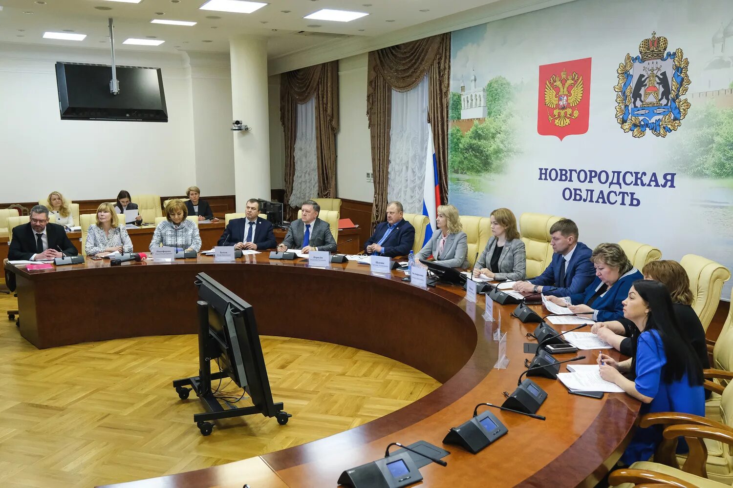 Выборы новгородский район. Правительство Новгородской области. Заседание правительства Новгородской области. Великий Новгород. Правление избирательной комитет.