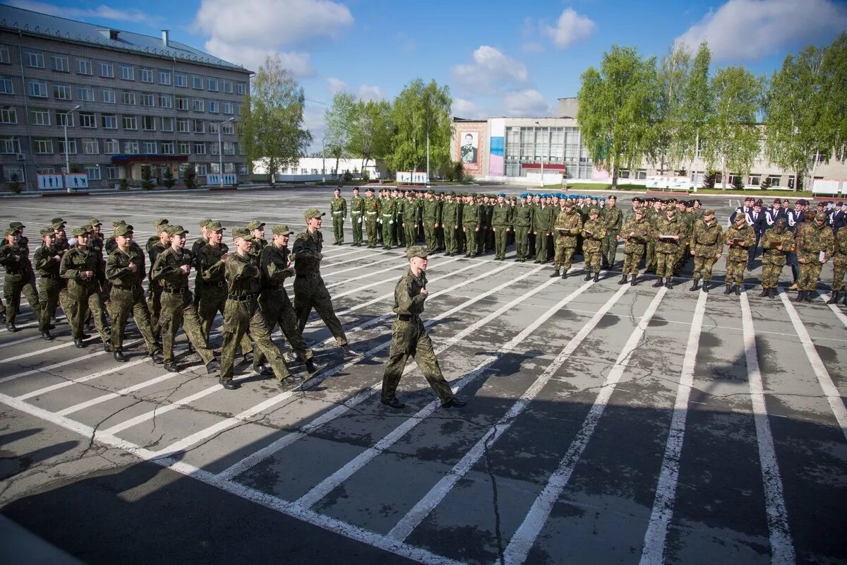 Новосибирск военные. Новосибирский военный институт имени Генерала армии и.к Яковлева. Новосибирский военный институт национальной гвардии. Военный институт Новосибирск имени Яковлева. Военный институт национальной гвардии Яковлева.