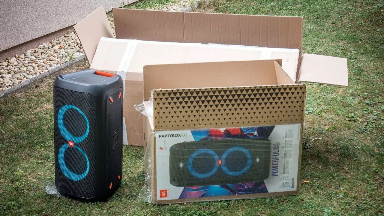 Jbl колонка с караоке. JBL PARTYBOX 100. Портативная акустика JBL PARTYBOX 100. Колонка JBL пати бокс 100. JBL PARTYBOX 300.