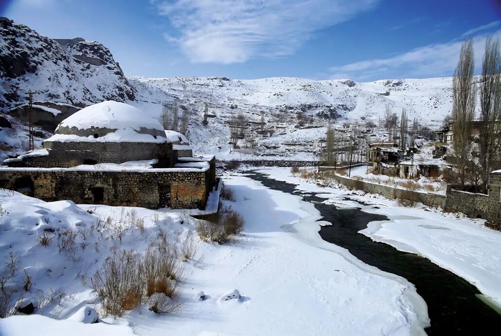 Погода в карсах. Kars Турция. Карс Турция река. Карс зимой. Турция зимой.