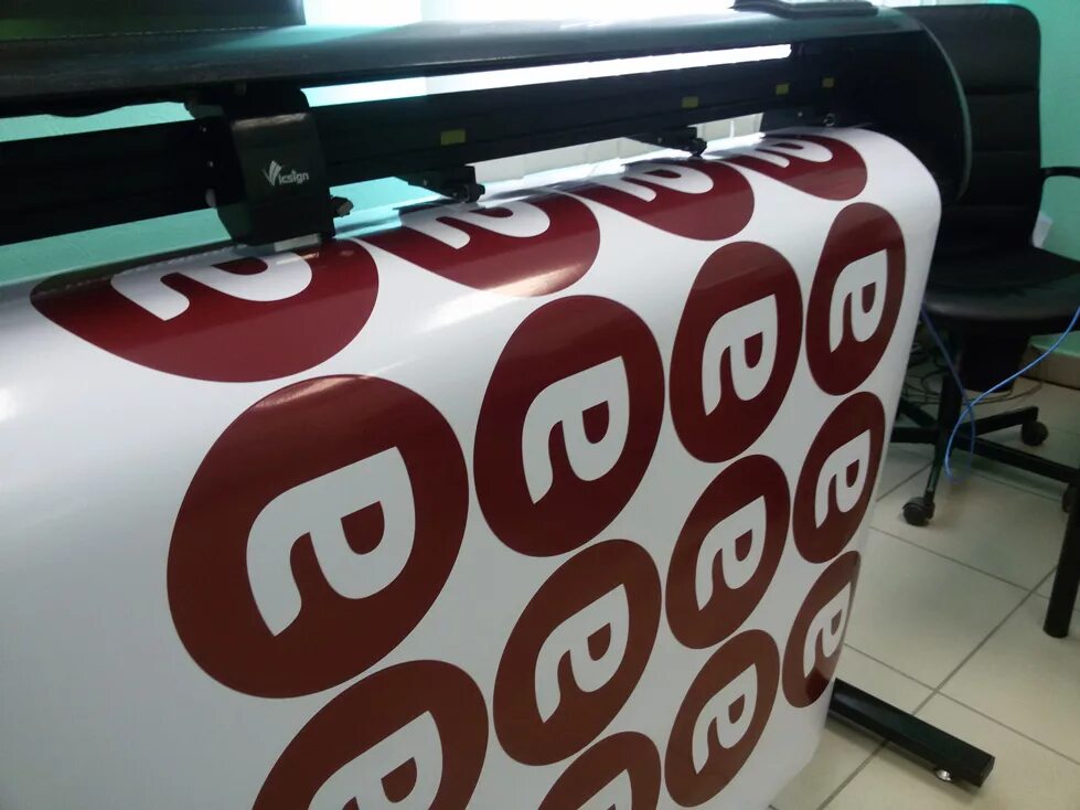 Плоттерная резка. Плоттерная резка. Печать на пленке oracal. Реклама плоттерная резка пленки. Плоттерная резка реклама.