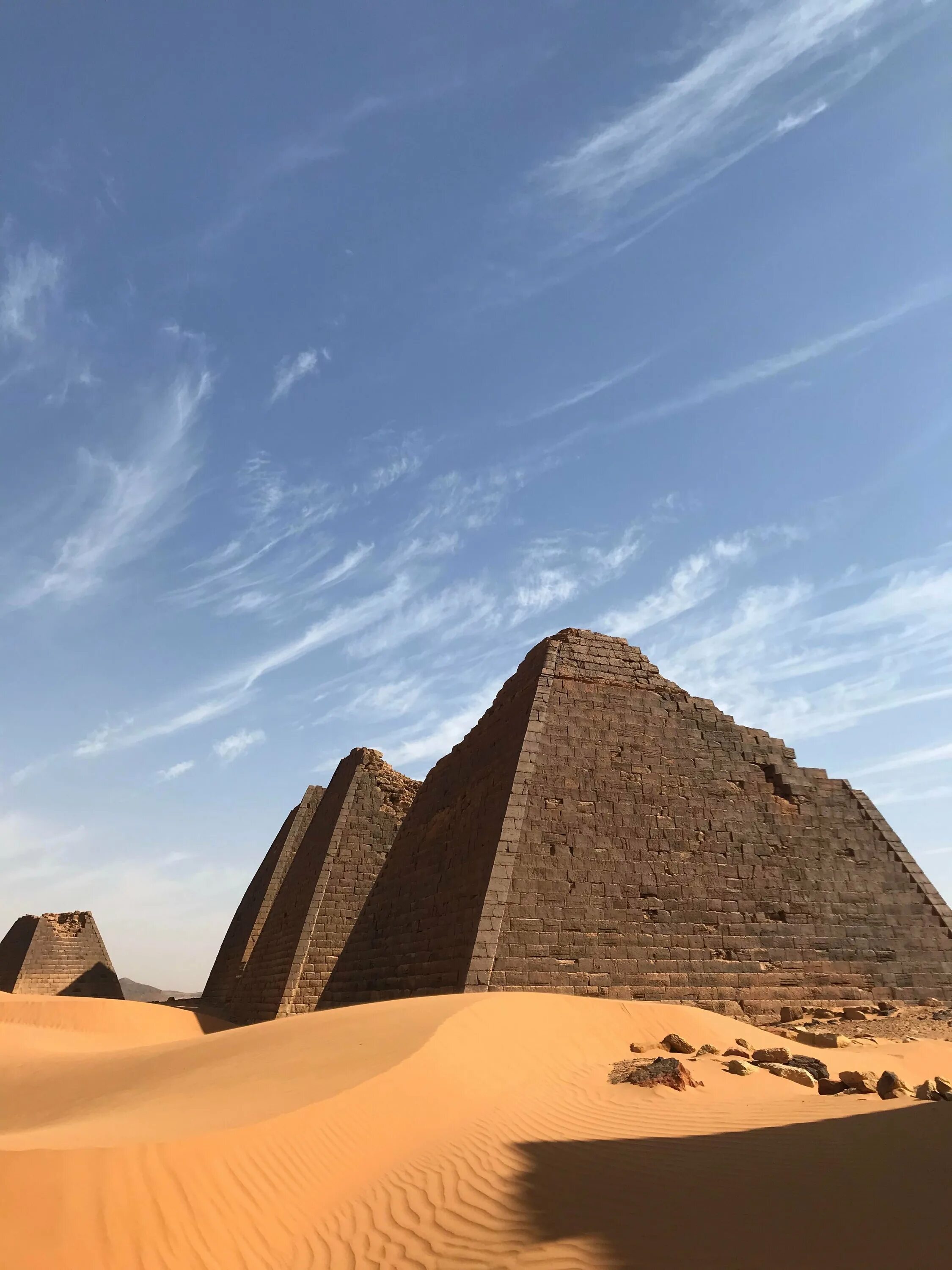 Пирамиды Мероэ Судан. Цивилизация Мероэ. Цивилизация Мероэ достижения. Нубийские пирамиды Мероэ.