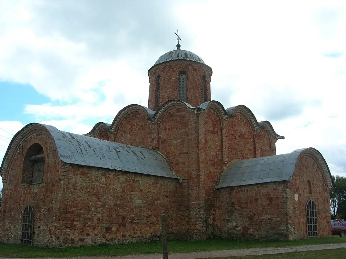 архитектура киевской руси пятницкая церковь. храм зодчество древней руси. церковь петра и павла в кожевниках великий новгород. церковь 13 века на руси. церковь 13 века на руси.