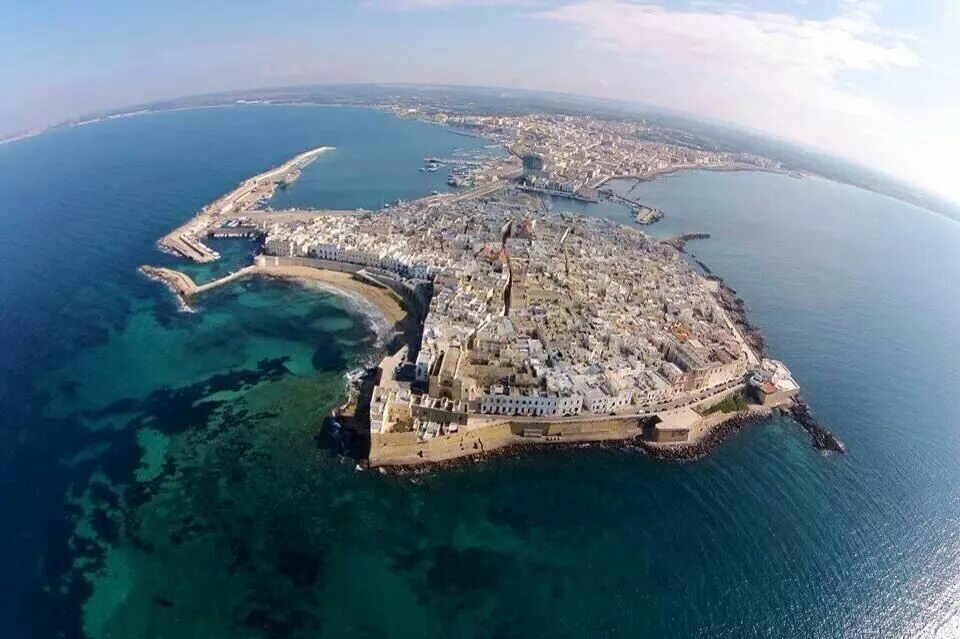 Саленто италия. Gallipoli. Gallipoli. Галлиполи апулия достопримечательности. Галлиполи город в турции.