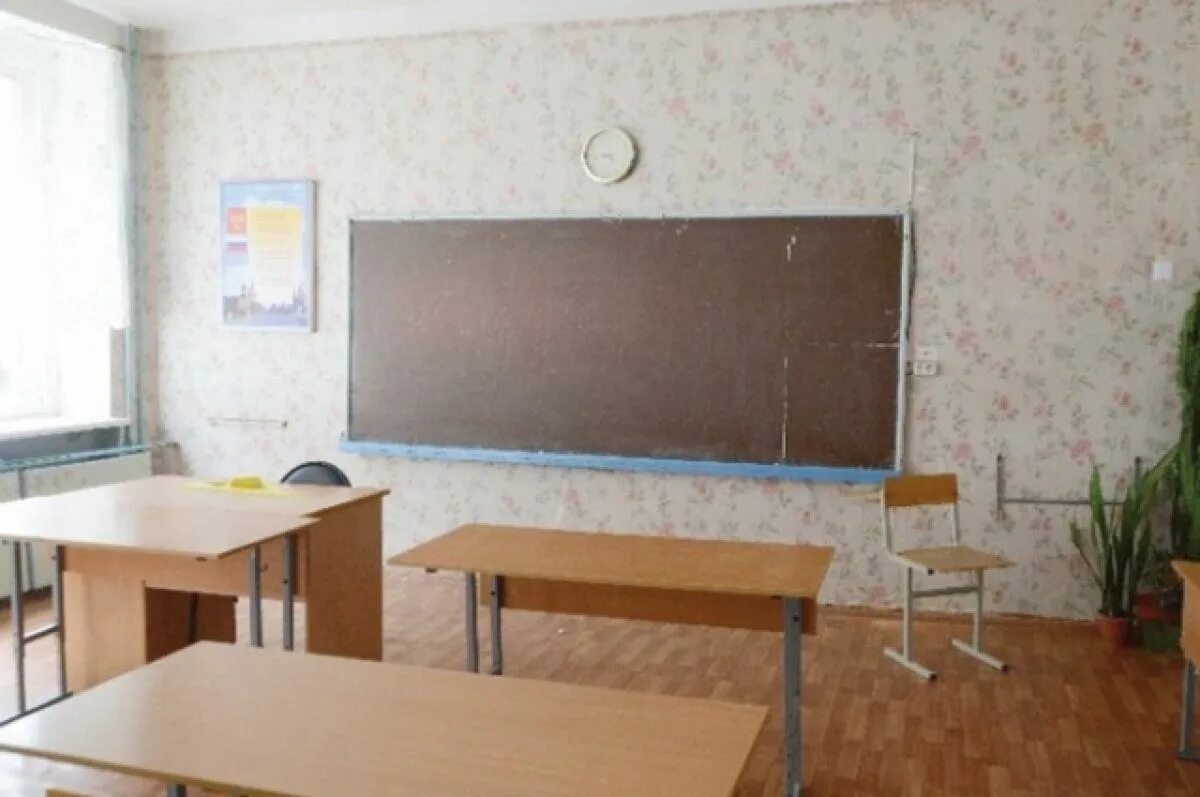 Найти учеников без посредников