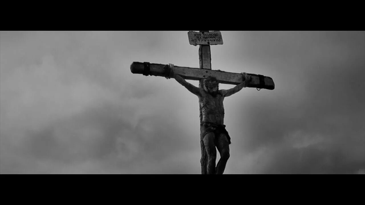 Крест христов видео. Распятие иисуса христа мел гибсон. страсти христовы иисус на кресте кадры. страсти христовы распятие. распятый иисус из фильма.