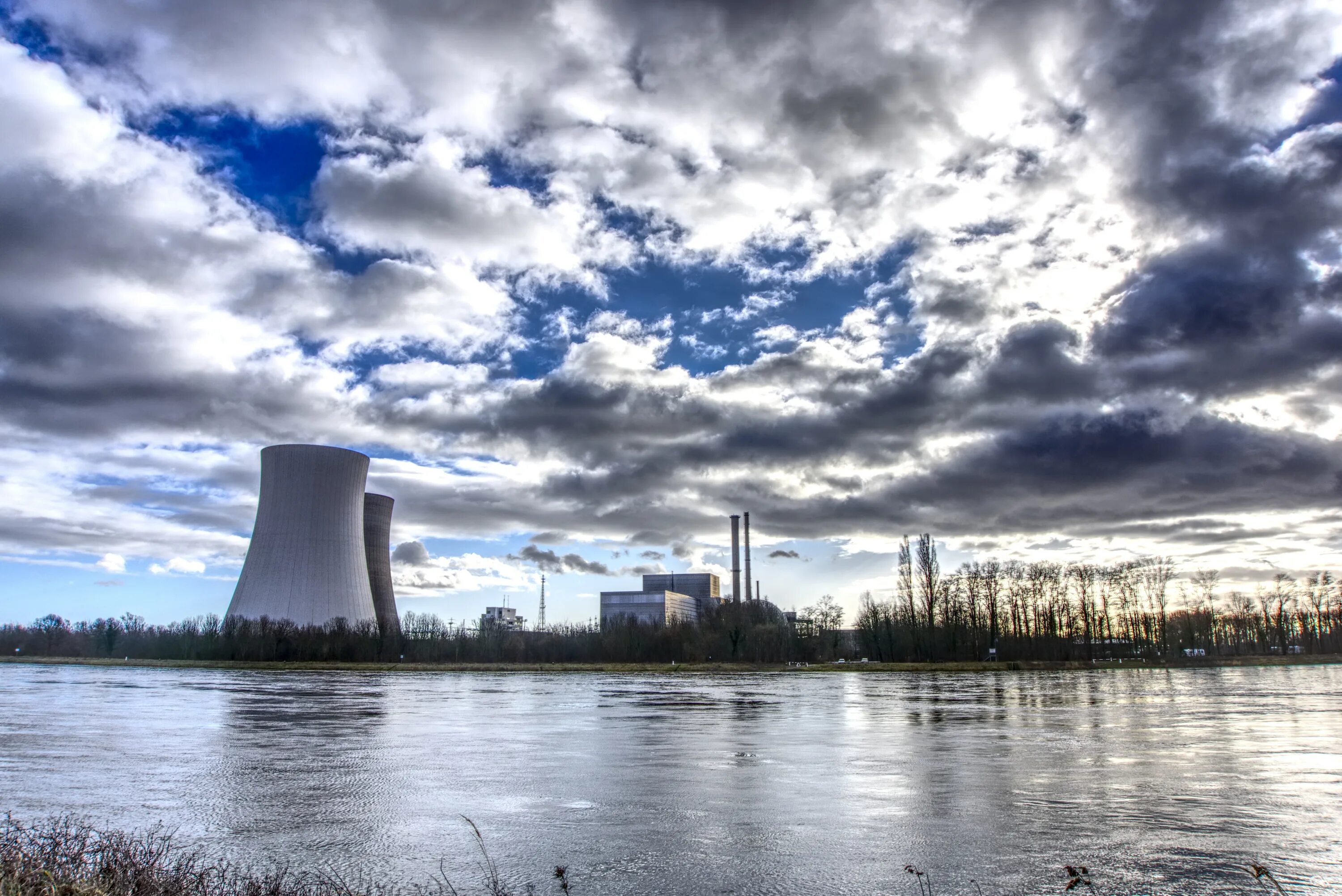 Электростанции нового поколения. Атомная энергия АЭС. Атомные электростанции загрязнители. АЭС гёсген. АЭС И экология.