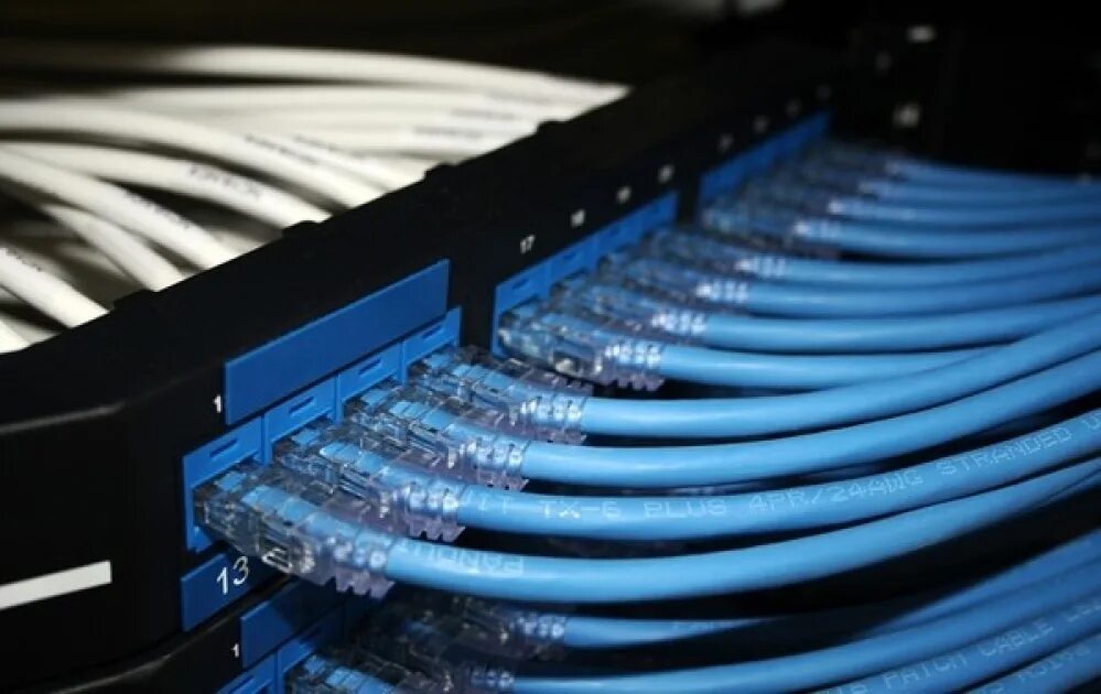 Новый интернет кабель. Технология сети Ethernet. Интернет провод. Gigabit Ethernet кабель. Магистральный кабель интернета.