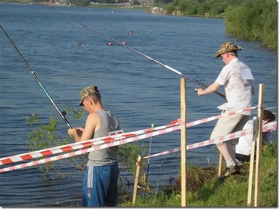 Ловлю трек. Рыбалка соревнования. Рыбацкие соревнования. Соревнования по спортивному рыболовству. Форма рыбака для соревнований.
