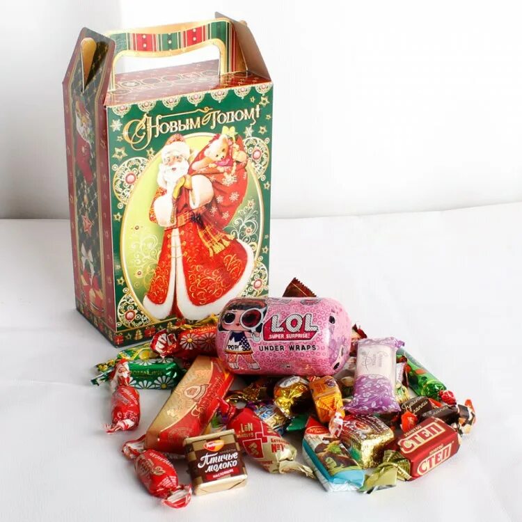 Мини подарки на новый год учителям. Новогодние подарки для детей сладкие. Сладкий подарок на новый год. Опасные конфеты для детей. Год без конфет.