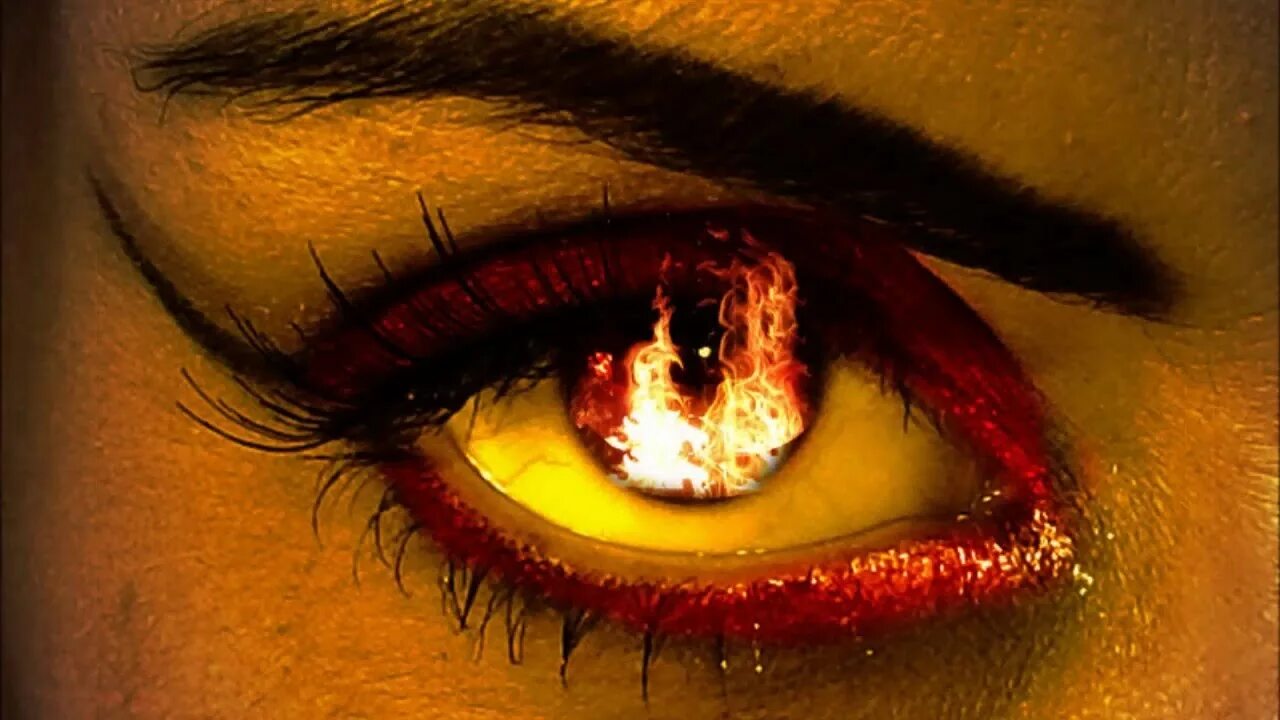 Жгучие глаза 3. Огонь в глазах. Оранжевые глаза. Огненные глаза. Горящие глаза.