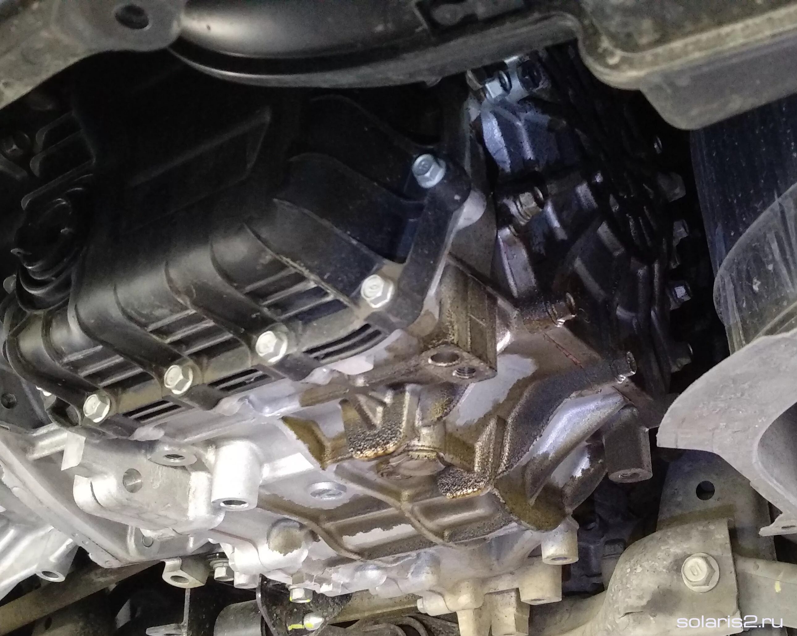 Пробка акпп солярис 2. Щуп коробки солярис 1. Hyundai solaris 2014 масло акпп. Акпп hyundai solaris 1. Фильтр акпп hyundai solaris 1.