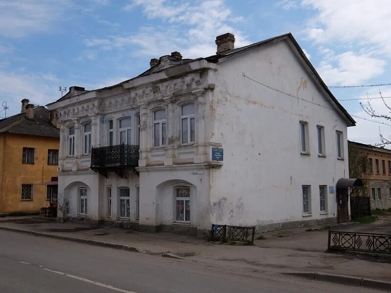 дом на улице новгородской в сольцах. ул. сольцы советский проспект 50. деревня сольцы новгородская. сольцы, новгородская область.