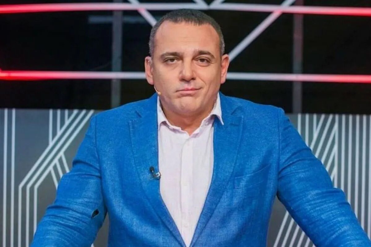 Макс бужанский депутат. Депутат макс бужанский. Депутат макс бужанский. Депутат вр украины бужанский. Макс бужанский депутат.