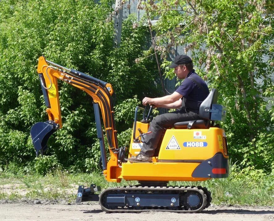 Купить мини экскаватор бу на авито. Миниэкскаватор jcb8016. Мини экскаватор гусеничный JCB 8 0 18. Мини экскаватор 560 кг. Экскаватор экскаватор GSB Mini.