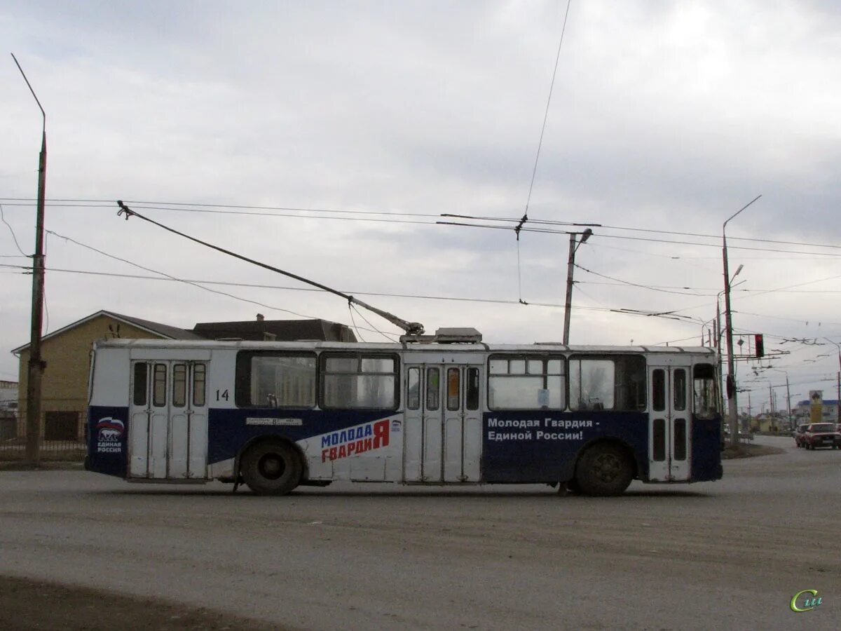 Троллейбус черкесск. Черкесск троллейбус. Троллейбус Черкесска 2011 год. 14 Троллейбус Черкесск. Черкесск троллейбус 64.