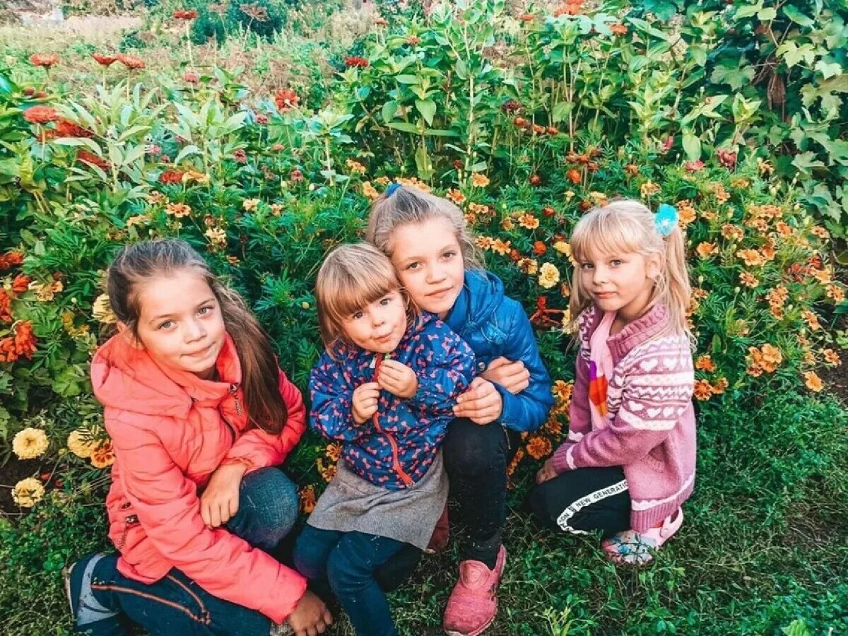 Блог семьи борисовых. Семья борисовых влог ютуб. Блог семьи борисовых. Семья борисовых блог. Мамин сад.