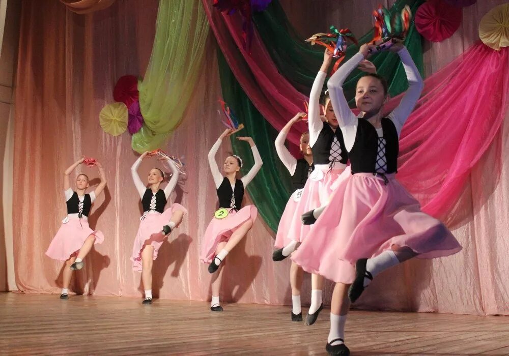 Движения для танца. Тодес хип хоп. Девчачий танец. Государственный академический ансамбль березка имени н. Танцевальный коллектив серпантин рубцовск.