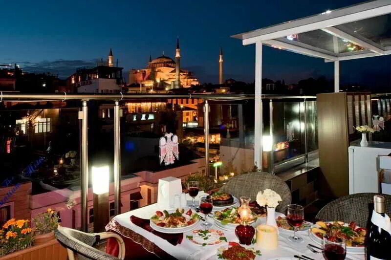 Рестораны стамбула с видом. Ресторан Sophia Terrace Стамбул. Byzantium Hotel 4 Стамбул. Терраса Босфор Стамбул. Mesopotamian Terrace Restaurant Стамбул.