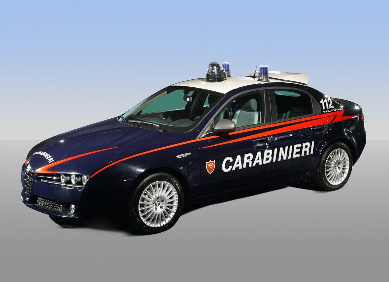 Картинка полиция машина. Alfa Romeo 159 carabinieri. Alfa Romeo carabinieri. Альфа Ромео полиция в Италии. Alfa Romeo 159 полиция.