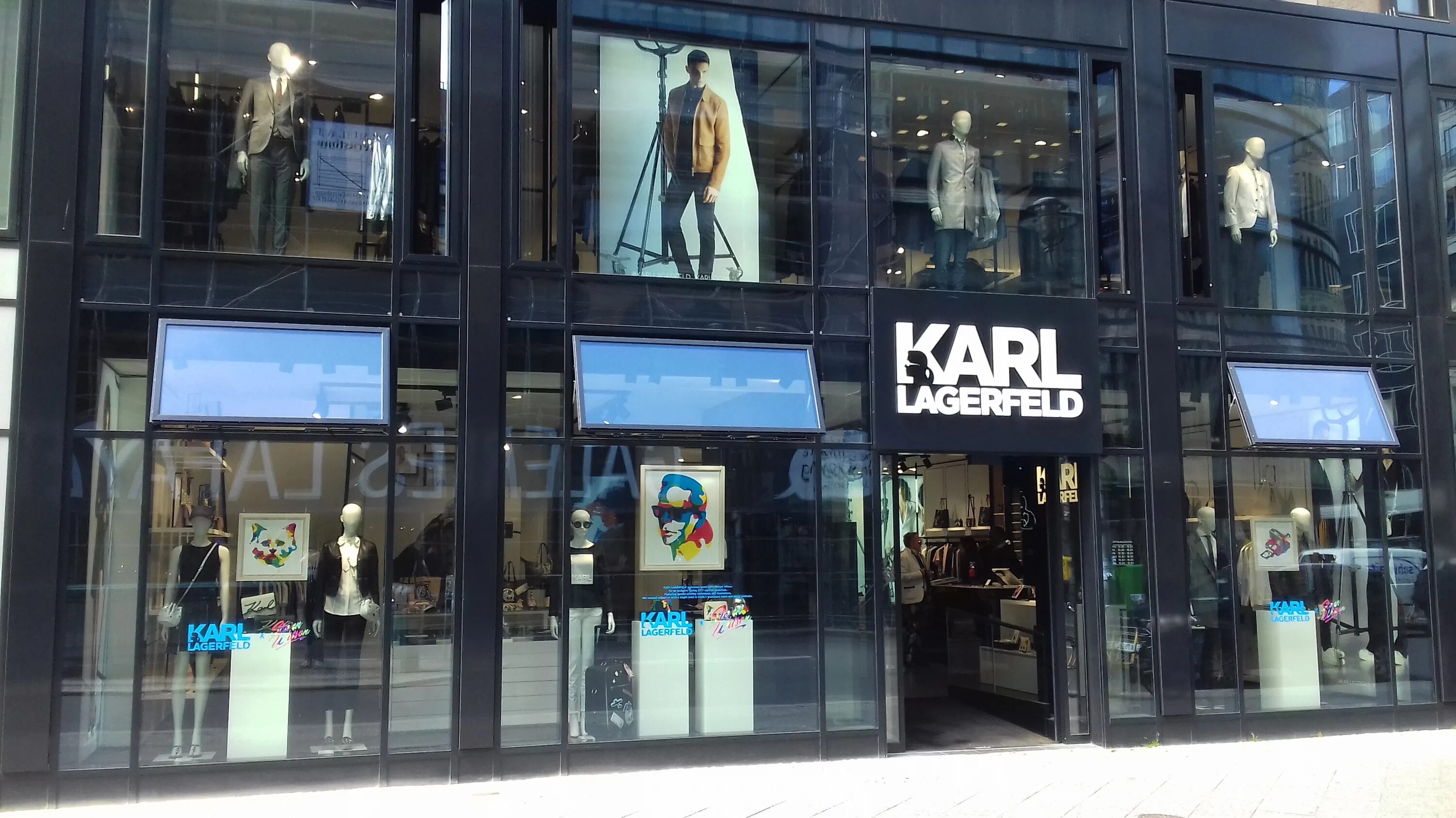 Karl lagerfeld karl tokyo shibuya. Karl Lagerfeld New York Mercer Street. H&M Dusseldorf personals.