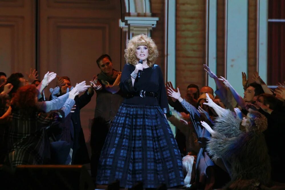 рождественские встречи аллы пугачевой 1988. рождественские встречи миасс 2020. пугачева рождественские встречи 2001. рождественские встречи аллы пугачевой 1994. пугачева рождественские встречи 2013.