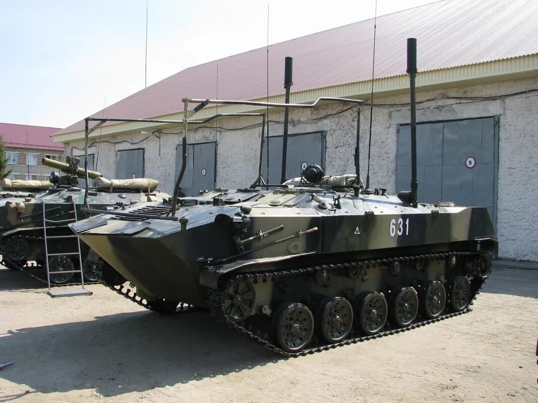 Бмп бтр бмд. Бмд-1кш. бмд-1кш сорока. командно-штабная машина бмд-1кш-а. кшм бмд 1кш а.