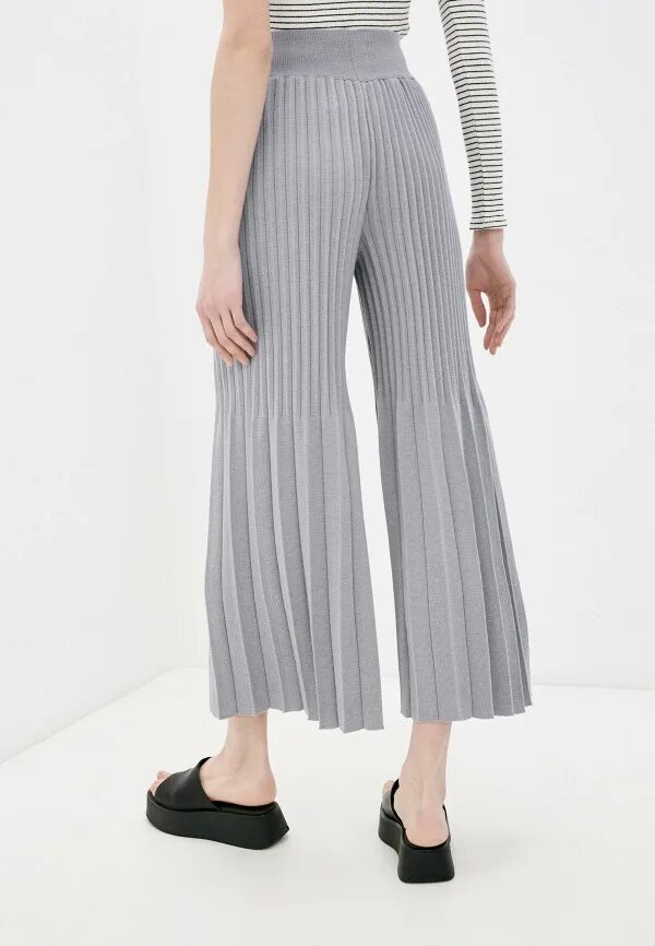 Широкие гофрированные штаны. Юбка брюки. Юбка-брюки плиссировка gerry weber. Брюки гофрой. Юбка-брюки плиссе 2020.