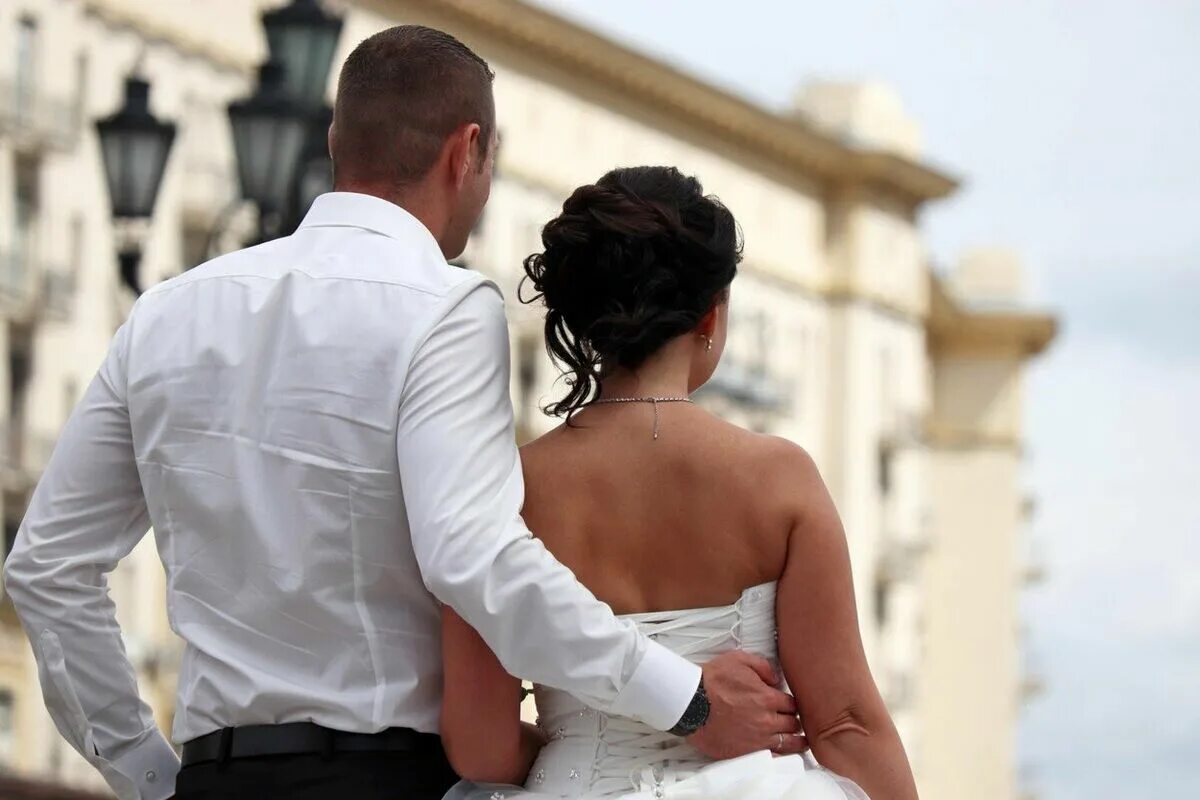 Sex на дома молодой человек. Парень развел замужнюю. Брак мужчины и женщины. Зрелая без обязательств. Женская измена мужу.