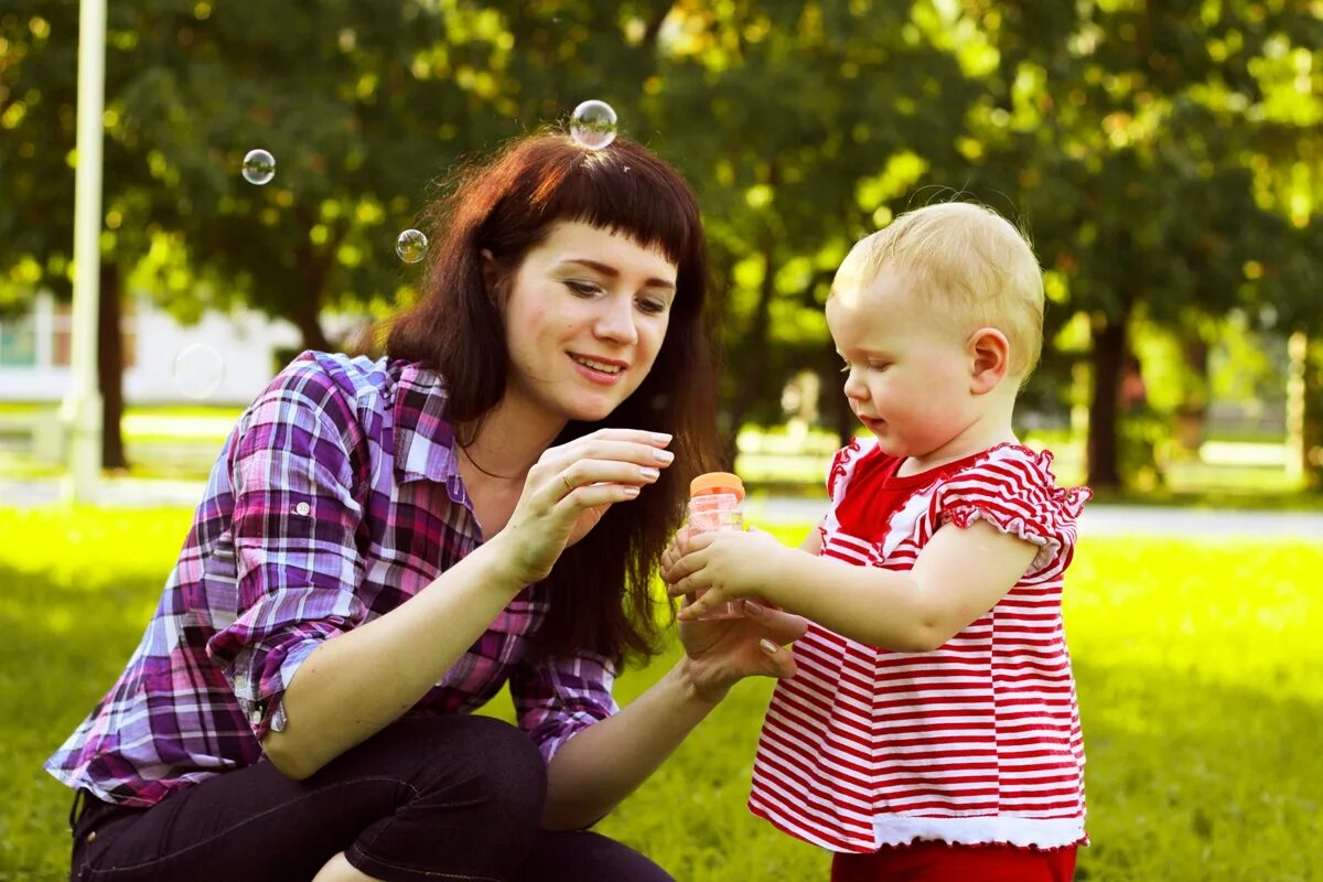 Дочь елены борщевой. Дочь елены. Старшая дочь прокловой арина. Воробей елена с дочкой. Дочь елены.