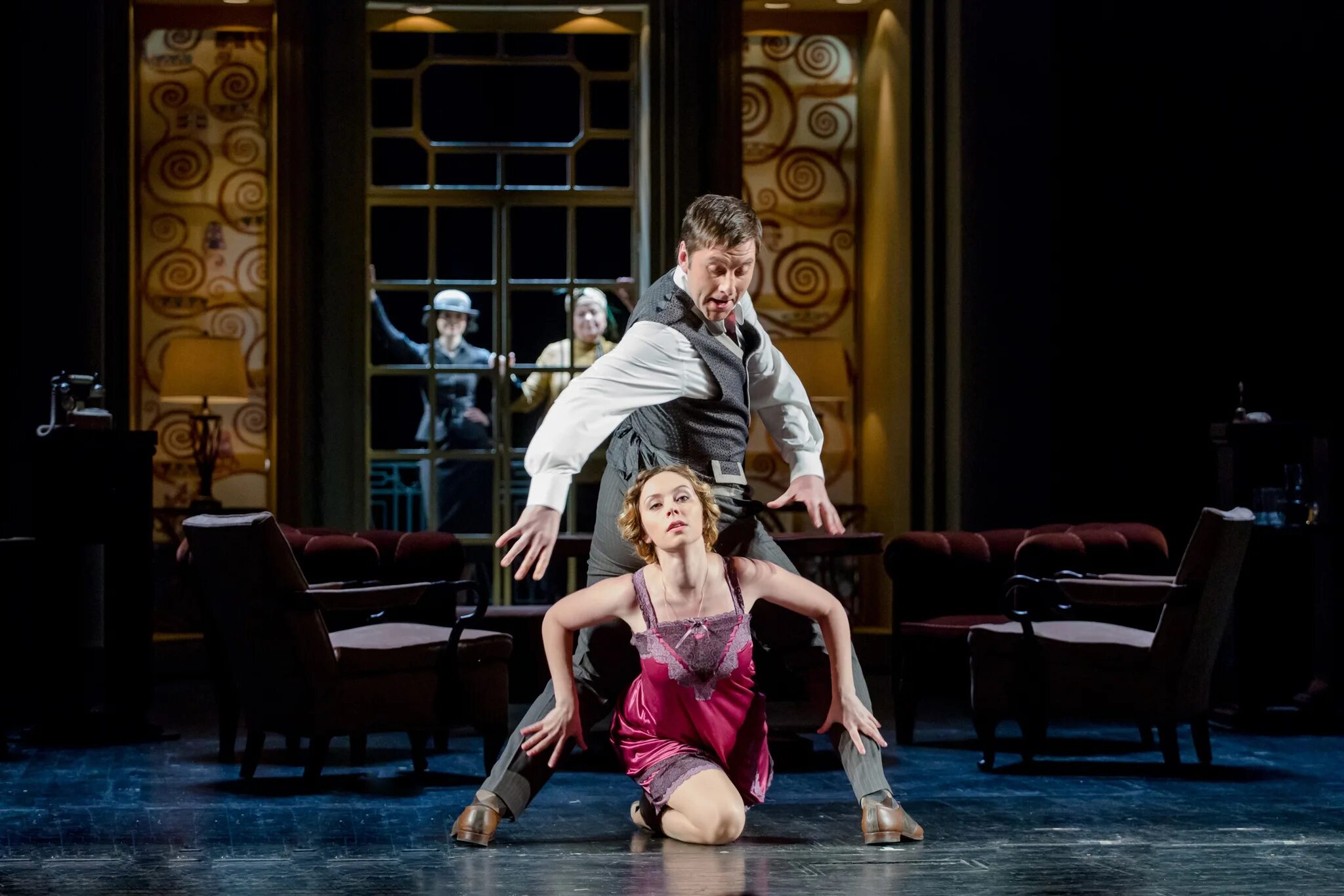 Театр моэм спектакль. Театр на фонтанке верная жена. Поздняя любовь островского спектакль на фонтанке. Спектакль верная жена молодежный театр. Молодёжный театр на фонтанке медея спектакль.