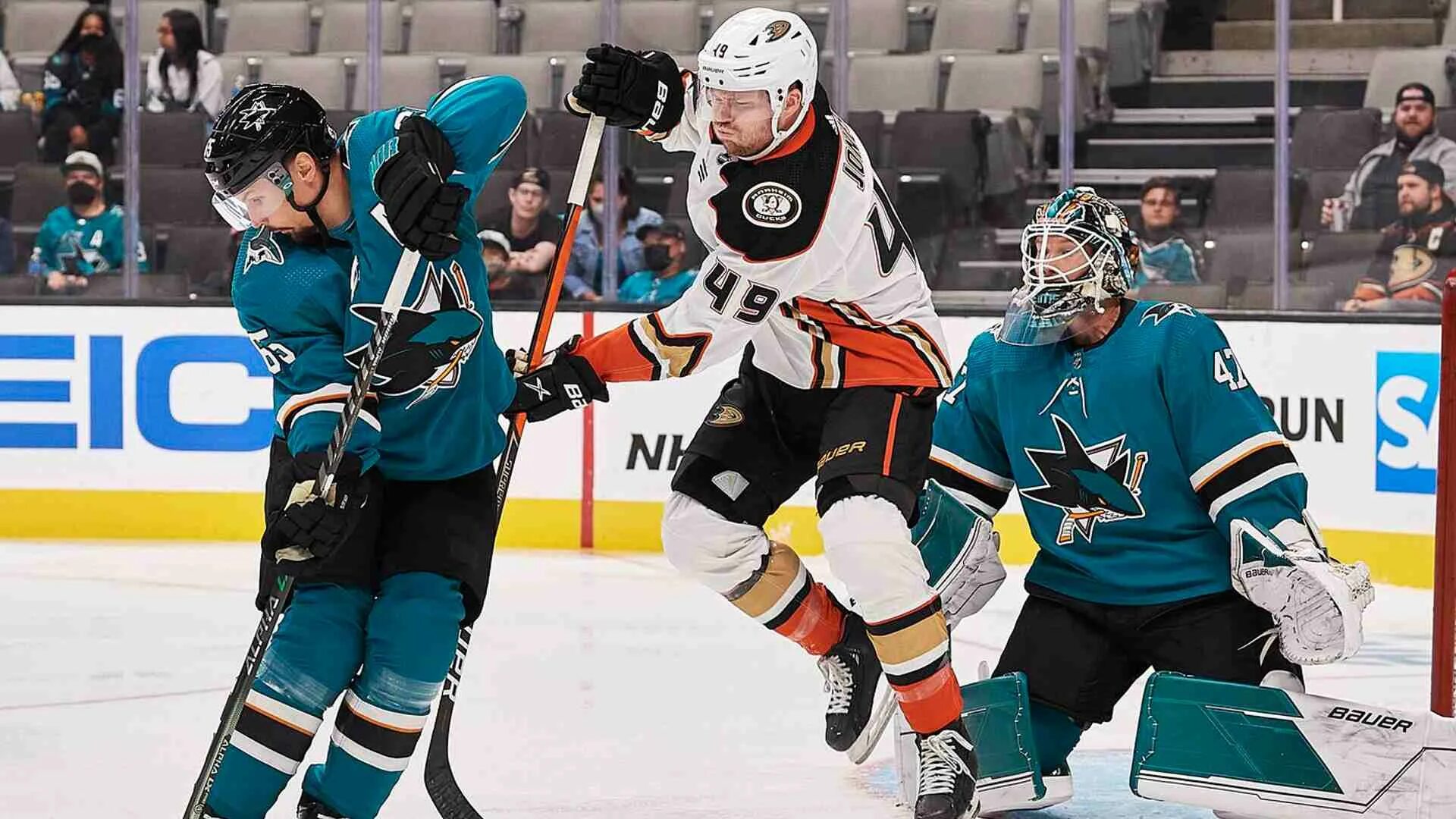 Сан-хосе шаркс калгари флэймз 21 декабря. Vegas golden knights - san jose sharks. Люди сан хосе. Сан хосе шаркс. Колорадо нхл.
