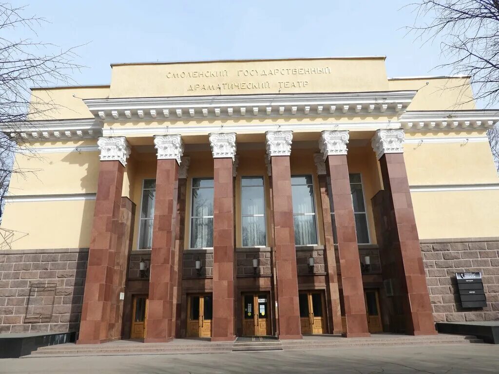 Губернатор Алексей Островский принял участие в открытии юбилейного Глинковского 